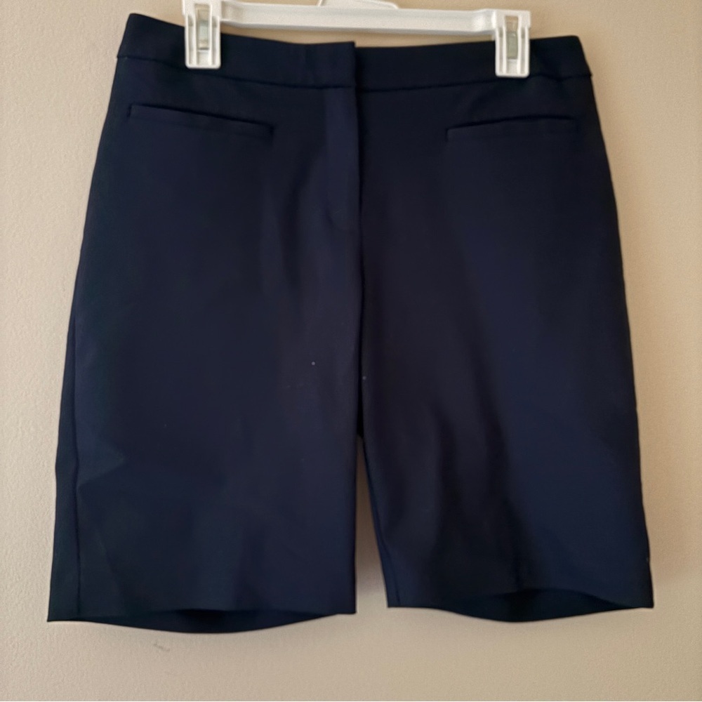 Chico’s Navy Tailored Bermuda Shorts Size 0 US 4 6 Career Workwear